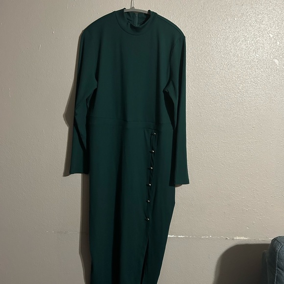 Chic Teal Long Sleeve Dress with Button Detail - Picture 2 of 6